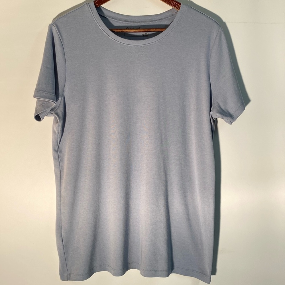 Eddie Bauer - women’s shirt sleeve t-shirt. Size 2XL